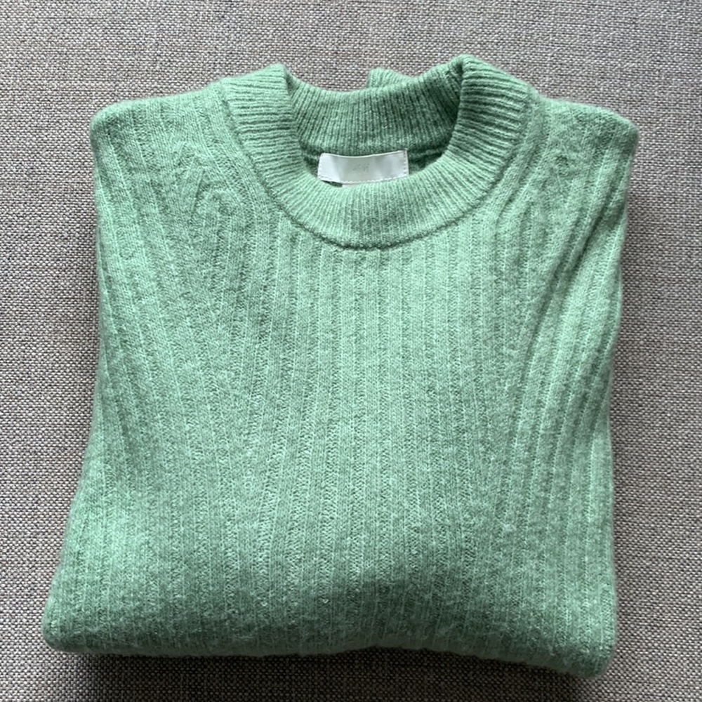 H&M sweater